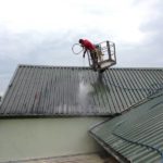 Vyčištění plechové střechy od nečistot ( kraj Vysočina okres Pelhřimov)