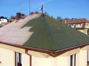 Údržba plechových střech ( Středočeský kraj okres Beroun)